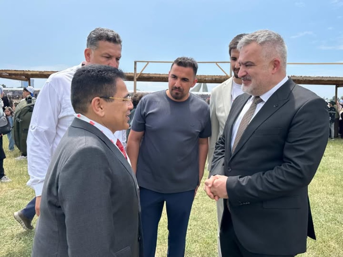 Belediye Başkanımız Semih Tepebaşı ve AK Parti Niksar Gençlik Kolları Başkanımız Burak Korkmaz, 8. Etnospor Kültür Festivali kapsamında Türkiye Geleneksel Güreşler Federasyonu Başkanı İbrahim Türkiş ile festival alanında bir araya geldi
