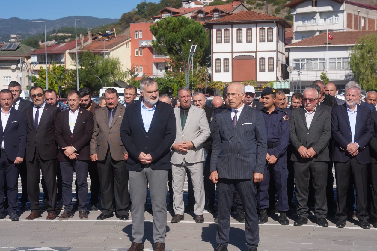 Belediye Başkanımız Semih Tepebaşı, 19 Ekim Muhtarlar Günü münasebetiy...