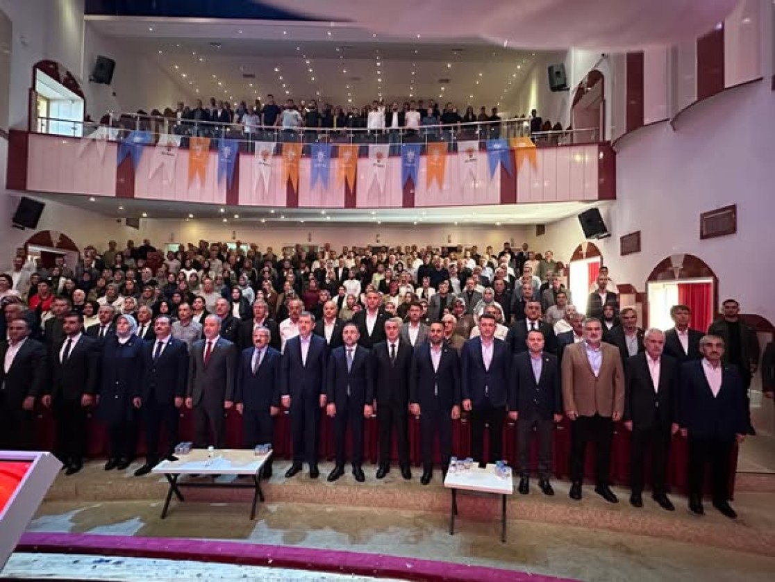 Belediye Başkanımız Semih Tepebaşı, AK Parti Tokat İl Başkanımız Adem Dizer’in ev sahipliğinde düzenlenen Genişletilmiş İl Danışma Meclisi Toplantısına katıldı