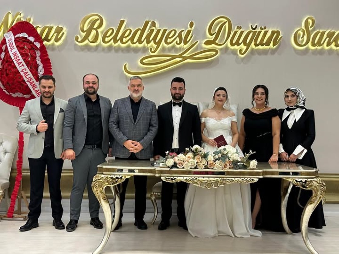 Belediye Başkanımız Semih Tepebaşı, Deniz Öğüd ile Halit Can Özmet çif...