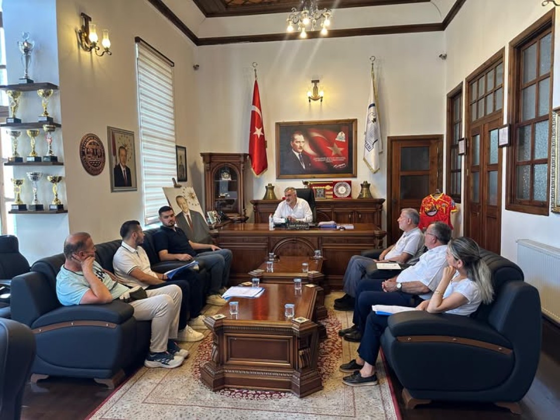 Belediye Encümenimiz, Belediye Başkanımız Semih Tepebaşı başkanlığında...