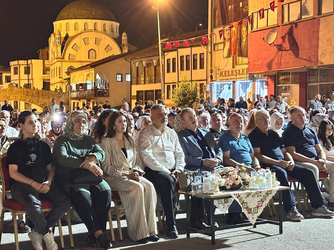 Niksar Belediyemiz bünyesinde kurulan Türk Müziği Koromuz, Çilhane Mey...
