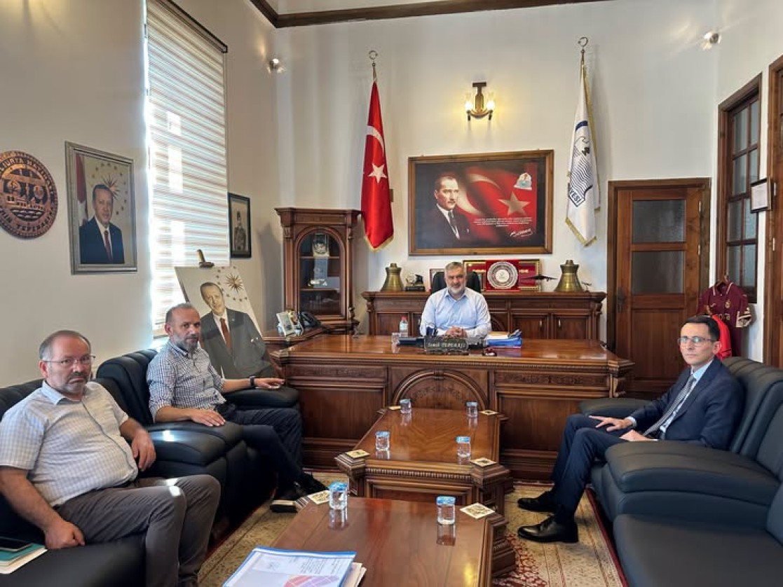 Niksar İlçe Seçim İşleri Müdürlüğü görevine yeni başlayan Alparslan Ar...